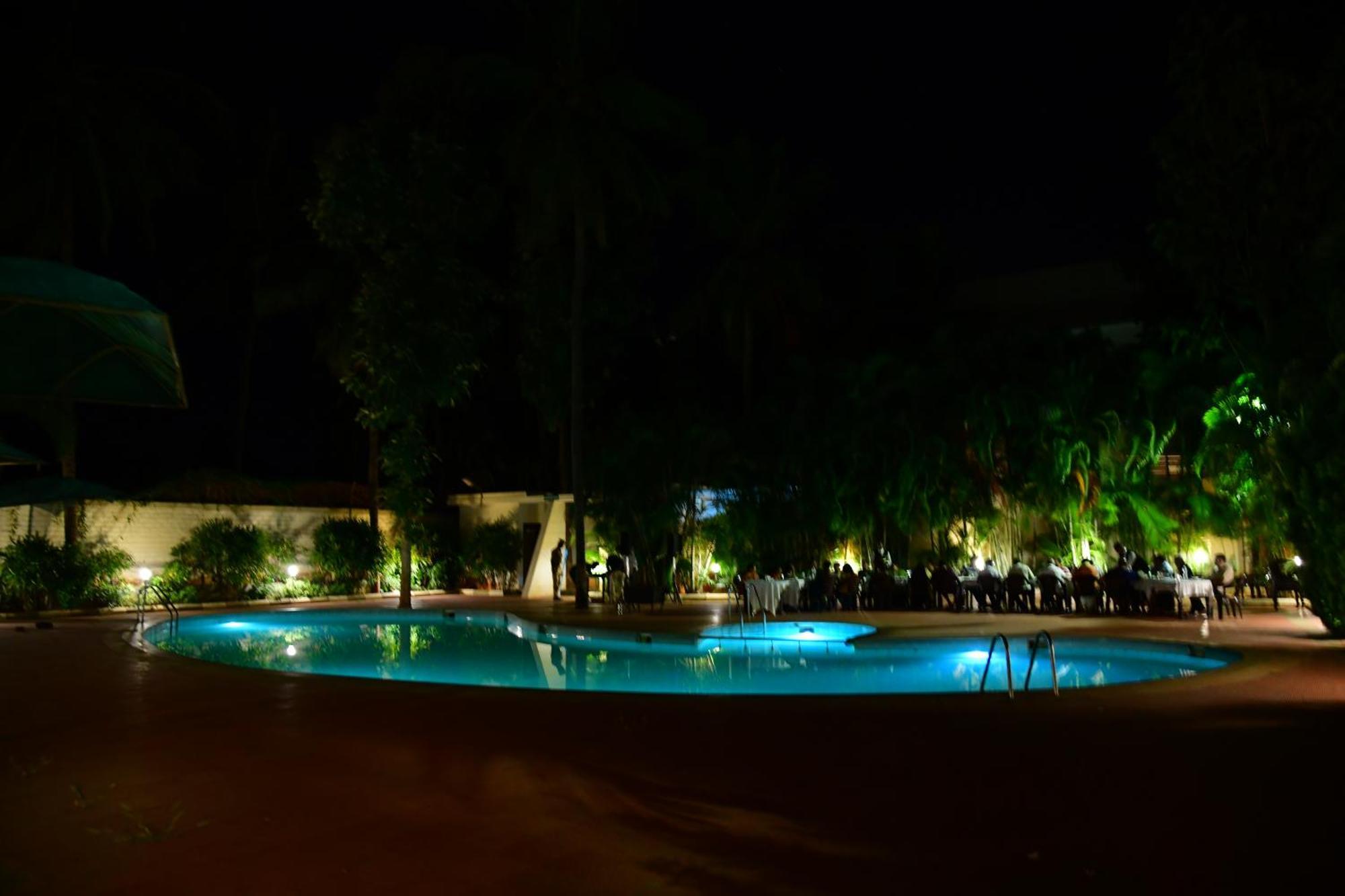 Nijaguna Resorts Chāmrājnagar Exterior foto